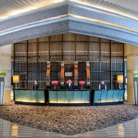 Hilton Bangkok Grande Asoke Banguecoque Exterior foto