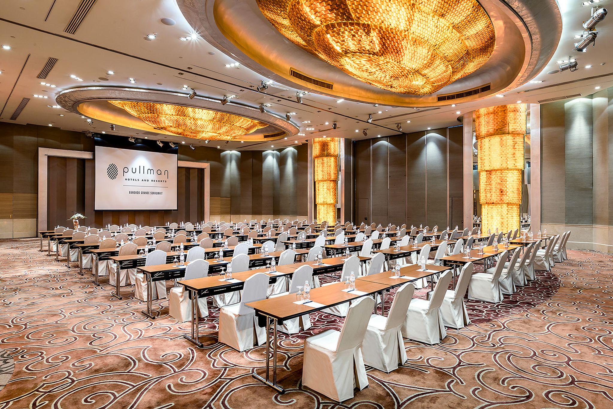 Hilton Bangkok Grande Asoke Banguecoque Exterior foto