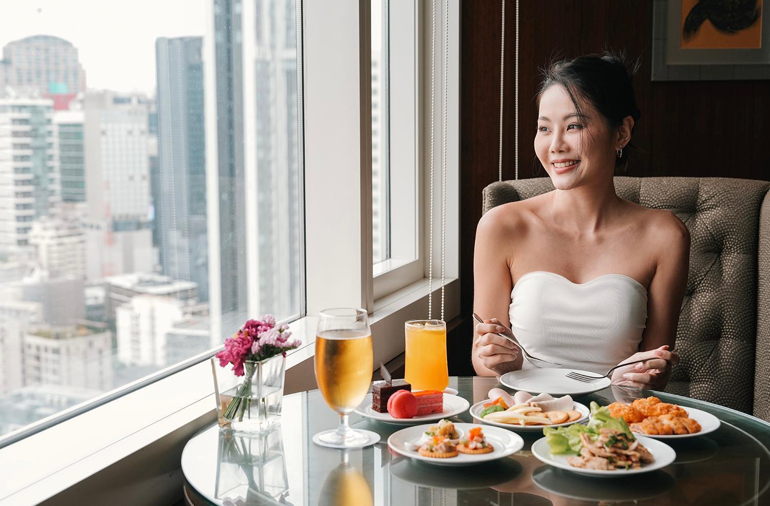 Hilton Bangkok Grande Asoke Banguecoque Exterior foto