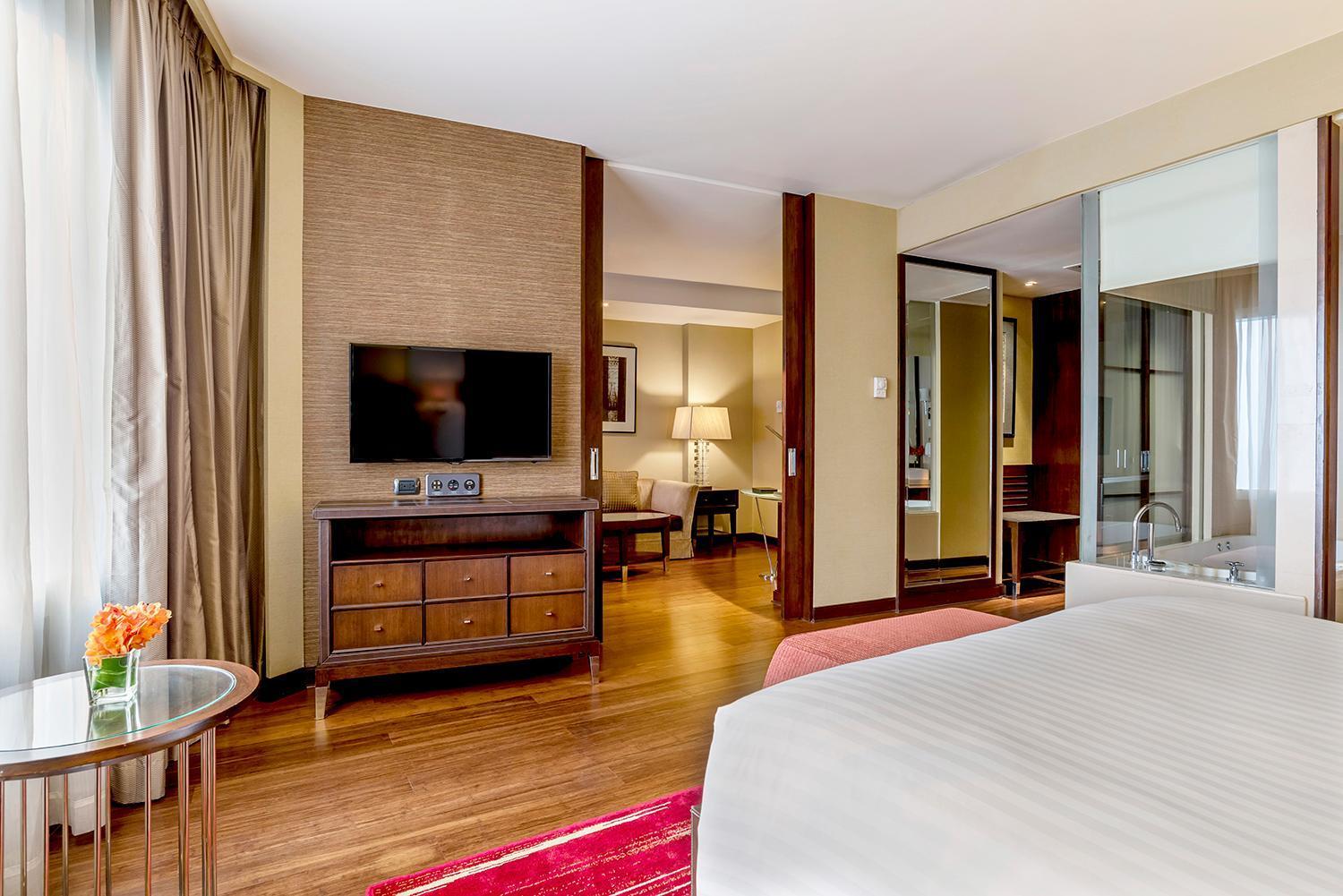Hilton Bangkok Grande Asoke Banguecoque Exterior foto