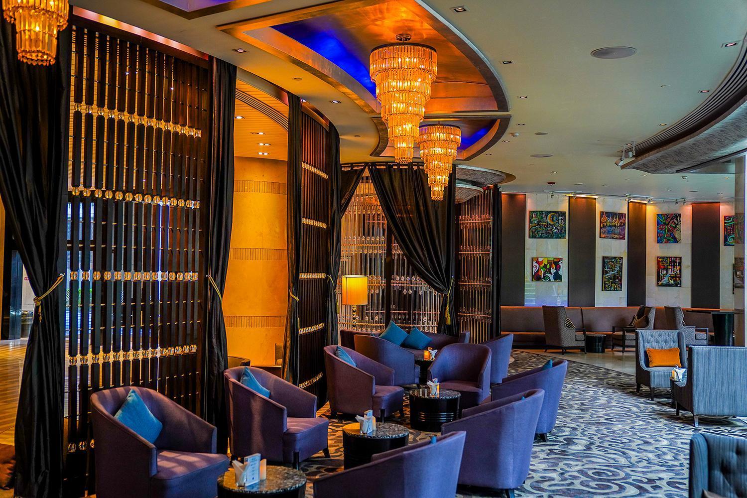 Hilton Bangkok Grande Asoke Banguecoque Exterior foto
