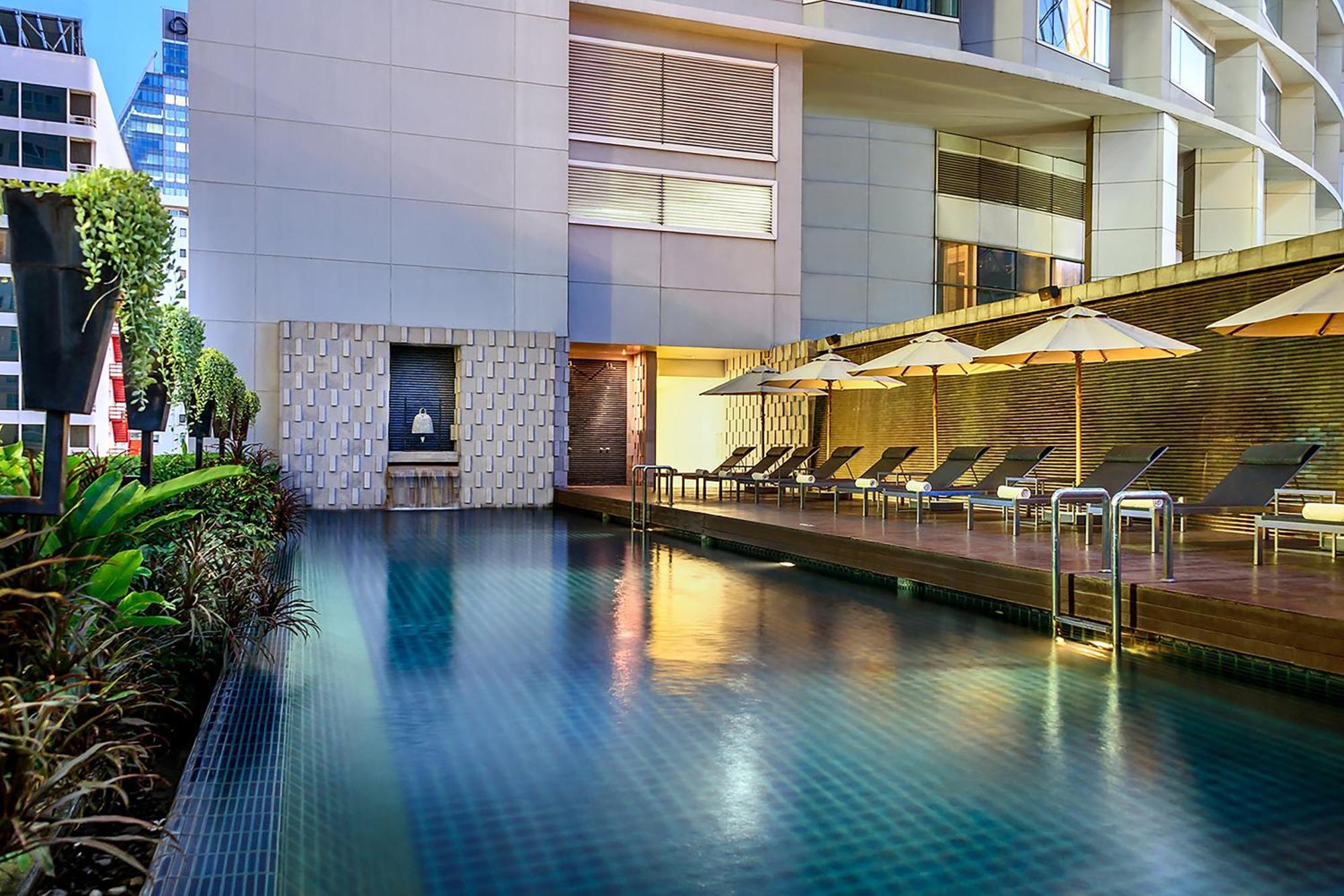 Hilton Bangkok Grande Asoke Banguecoque Exterior foto