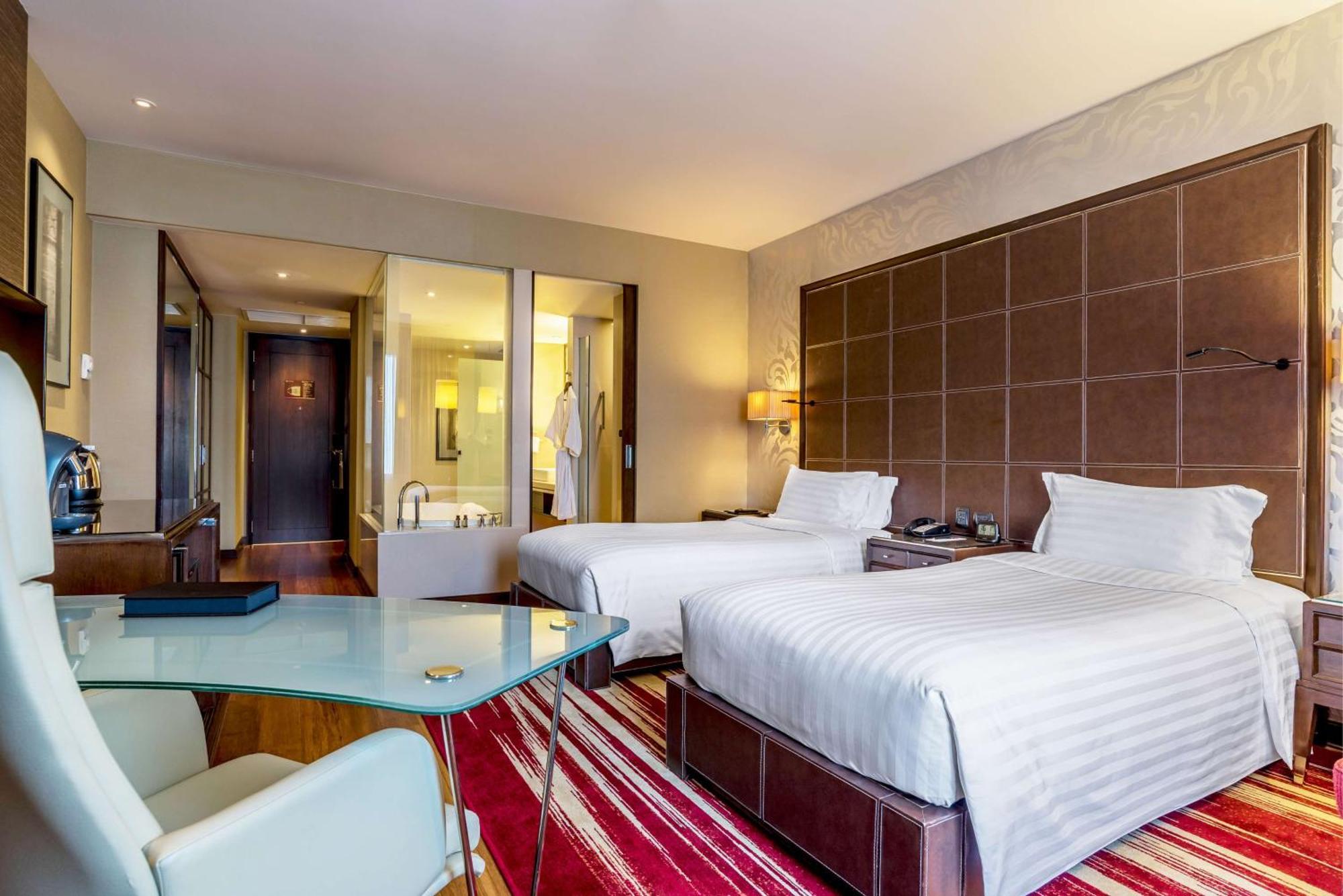 Hilton Bangkok Grande Asoke Banguecoque Exterior foto